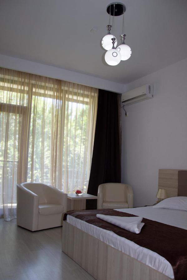 Q Hotel Neptun Buitenkant foto