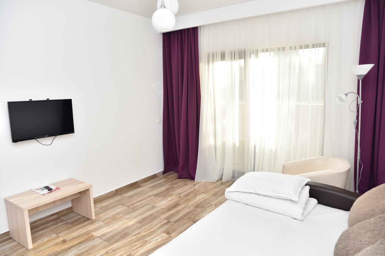 Q Hotel Neptun Buitenkant foto